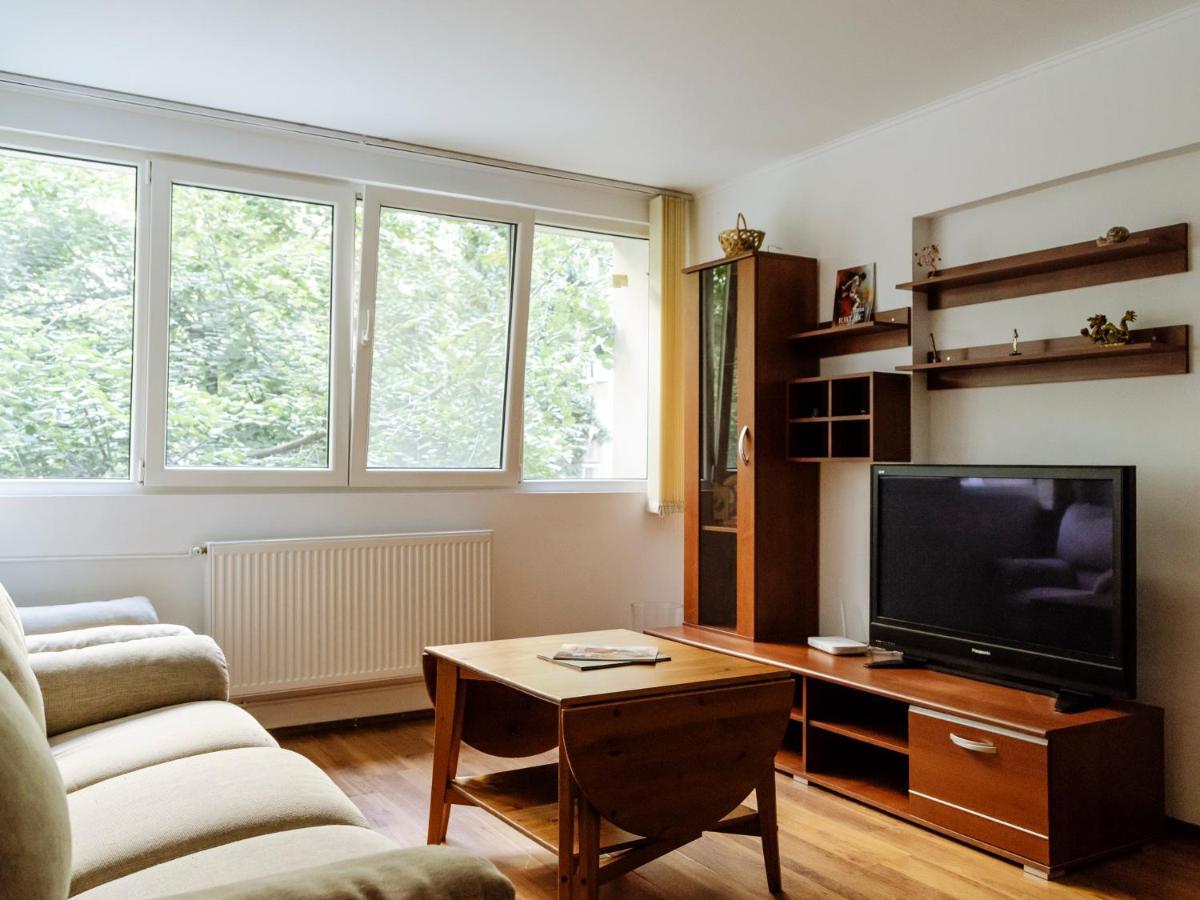 Old Town Historic Apartment With Backyard Mini Park Bucareste Exterior foto
